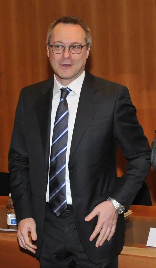 "Un milione di posti a rischio" Confindustria incalza Conte