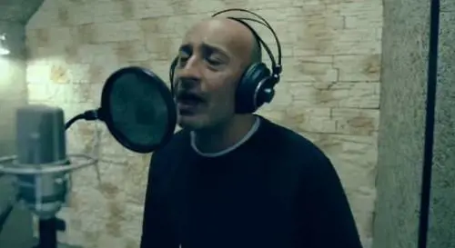 Napoli, la canzone dei 99 Posse e altri contro la Lega