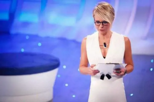 Maria De Filippi omaggia il suo staff: "Le professionalità della Rai non sono come quelle di casa mia"