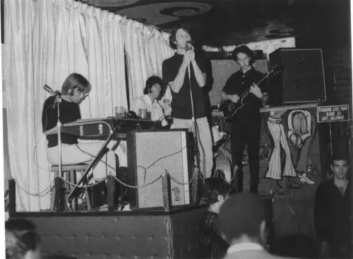 Mezzo secolo della band che aprì le porte del rock