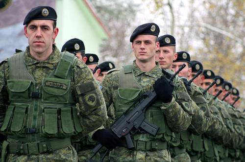 Il Kosovo adesso vuole armarsi. Ma la Russia è già sulle barricate