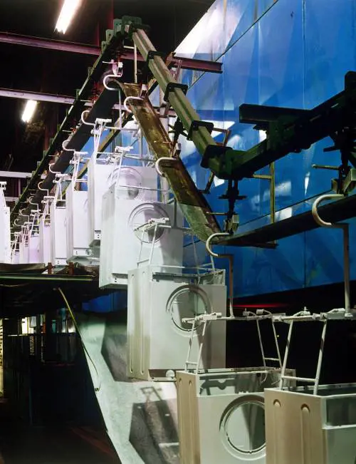 Candy sigla il patto con i cinesi sulle lavatrici