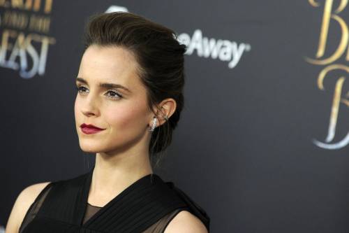 Emma Watson sexy sul red carpet