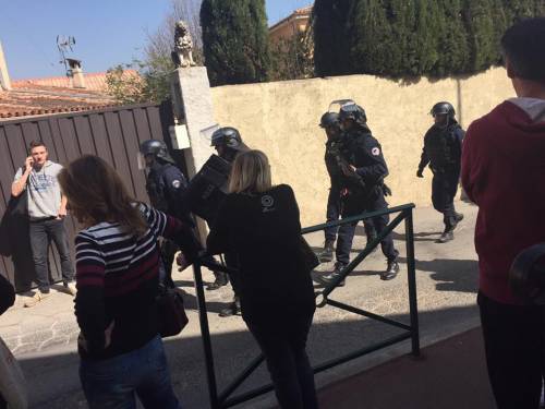 Francia, sparatoria in un liceo: diversi feriti, un arresto