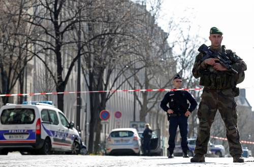 Francia, donna minaccia di far esplodere una bomba in ospedale