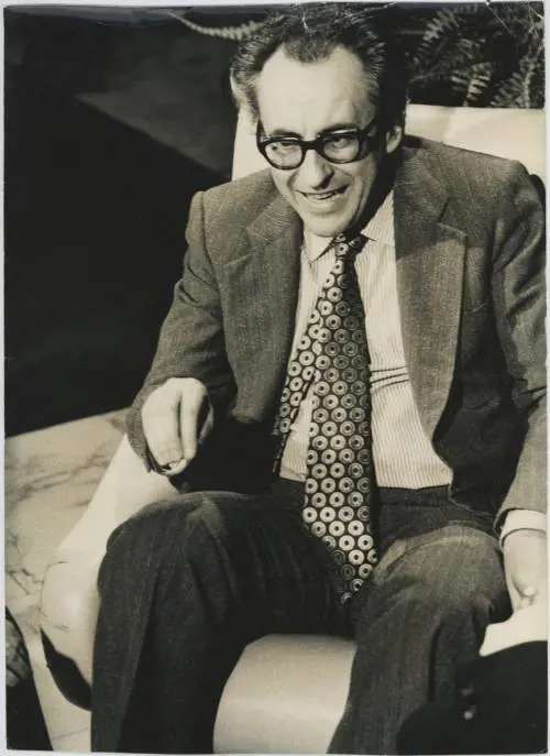 Plebe sbianchettato, scomodo pure da morto