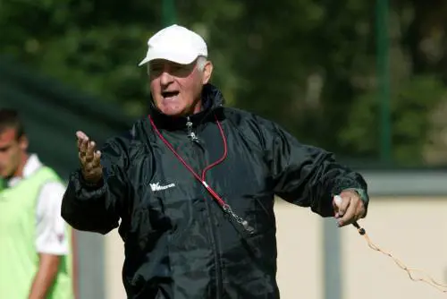 Gli 80 anni di Sor Carle': pane, pallone e fantasia