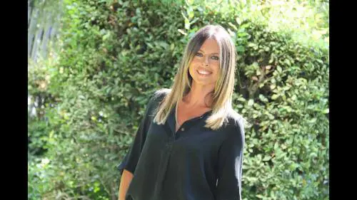Paola Perego e le donne dell'Est. Il M5S: "Chiudete il programma"
