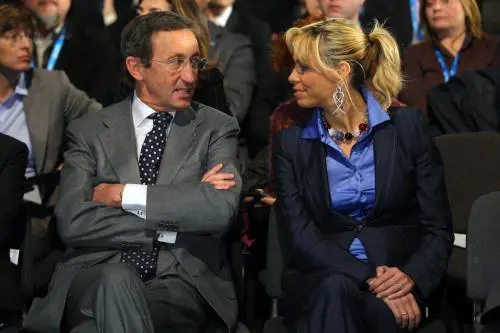"È esaurita, sparla e straparla". Sergio Tulliani attacca la figlia che scagiona Fini