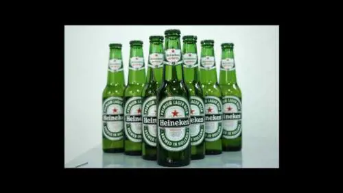 L'Ungheria vuol vietare la stella rossa della Heineken