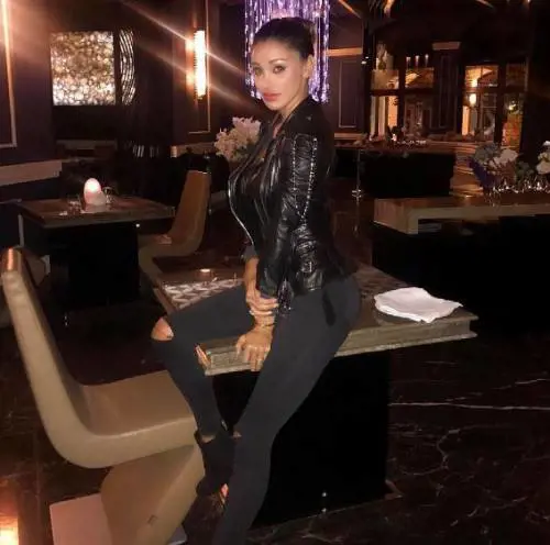 "Simona Ventura sta cercando di convincere Belen a lavorare con De Martino"