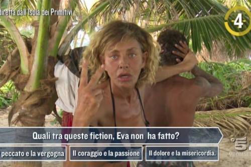 Isola dei Famosi, la gaffe di Eva Grimaldi: dimentica il titolo di una sua fiction