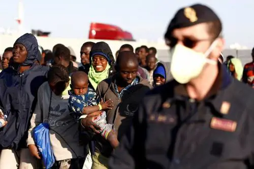 Migranti, il viceministro Giro chiude ai rimpatri forzati