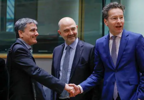 Renzi chiede le dimissioni di Dijsselbloem: "Non offenda l'Italia"