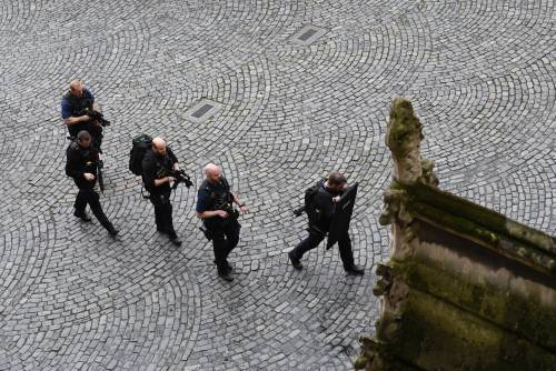 Attacco a Westminster: è bufera sui servizi britannici