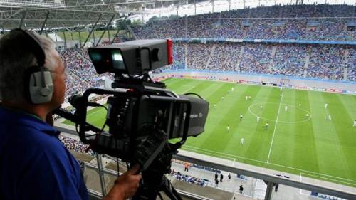 Diritti tv, arriva la fumata bianca: la Serie A resta a Dazn e Sky