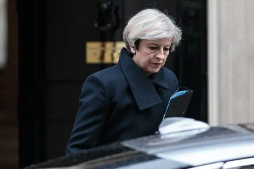 May: abbiamo tollerato troppo. Ma ora rischia con le elezioni