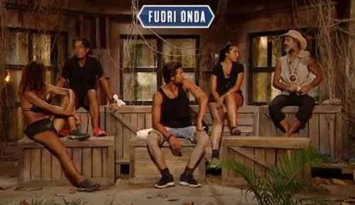 Isola dei Famosi, il fuori onda dello scontro tra Raz Degan e Samantha De Grenet