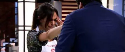 Celebrity Masterchef, Maria Grazia Cucinotta in lacrime viene eliminata