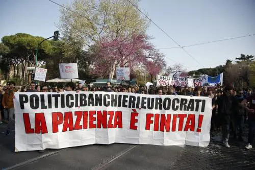 Roma esce indenne dai cortei: bloccate circa 300 persone