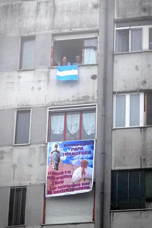 Il quartiere: "Spenti i riflettori, qualcosa cambi"