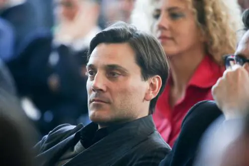 Milan, Montella bacchetta gli arbitri: "Non ammonite mai i giocatori della Juve"
