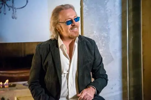 "Eccomi in acustico. Ma la mia Gloria si merita un musical"