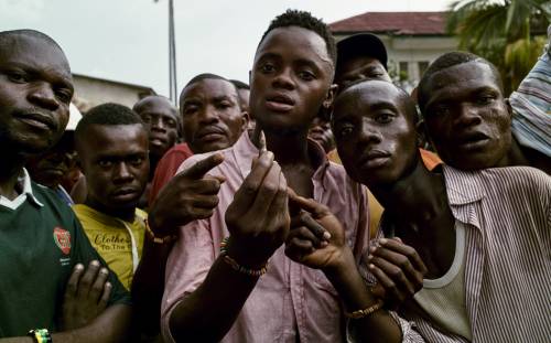 Congo, vietata marcia anti Kabila: sostenitori presidente invadono la cattedrale