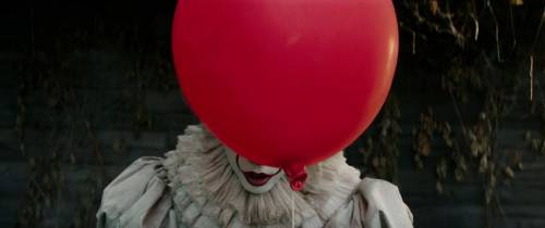 IT: Pennywise e i palloncini rossi arrivano al cinema 