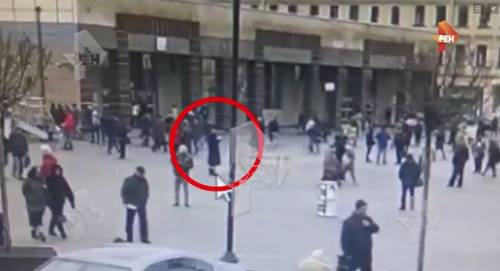 San Pietroburgo, il video che riprende il presunto attentatore