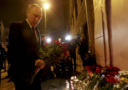 L'assassino fatto saltare con un cellulare: "È un avviso per Putin"