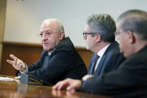 La sfuriata di De Luca: "Camorrismo pseudo giornalistico"