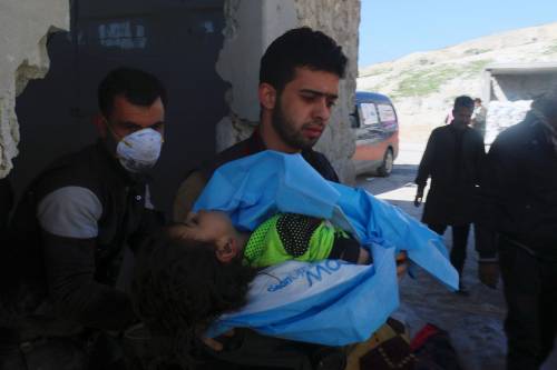 L'altra verità sulla strage di Idlib: "Colpito deposito di armi chimiche dei ribelli"