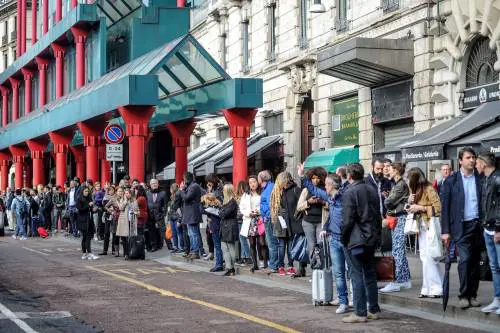 Rabbia contro sciopero Atm: "Inaccettabile durante il Salone del Mobile"