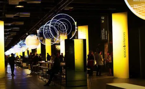 Dettagli per l'architettura, leggerezza e luce definiscono gli interni