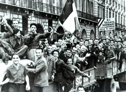 In questo libro c'è la prova della truffa del 25 aprile