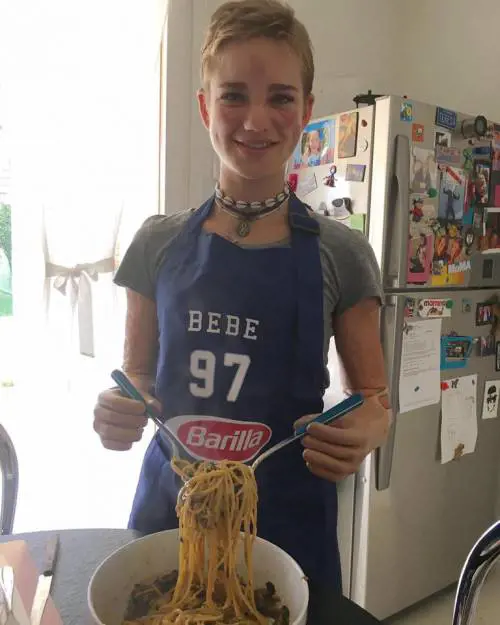 "La mia carbonara ha le zucchine". E Bebe Vio fa infuriare il web