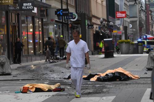 Stoccolma, in un video il momento dell'attacco
