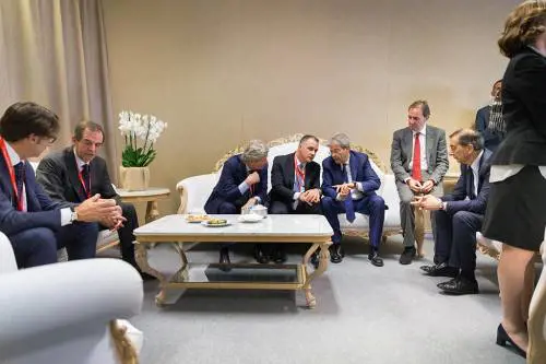 Gentiloni: "Qui la forza dell'Italia" Orsini al premier: "Aspettiamo la conferma del bonus mobili"