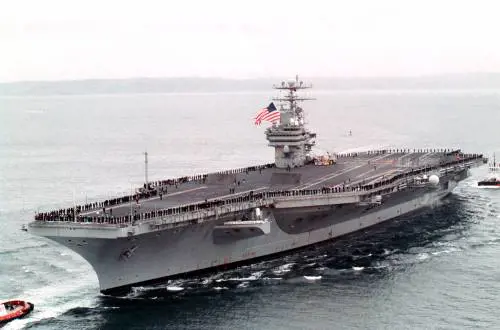 La Corea del Nord provoca ancora gli Usa: "Possiamo affondare la portaerei"