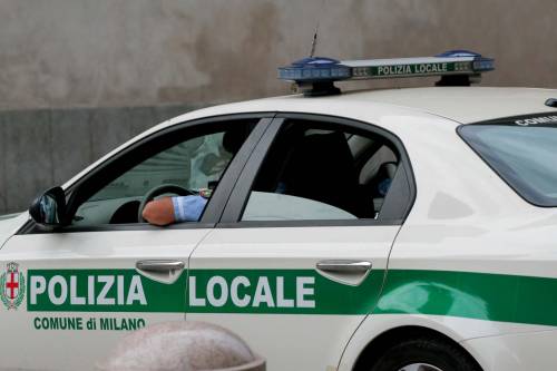 Cerca on line l'auto rubata e scopre "officina rom" illegale
