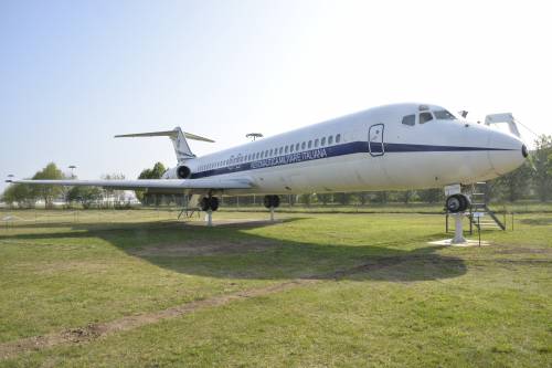 "Volandia" gioca il mundial Atterra l'aereo di Pertini