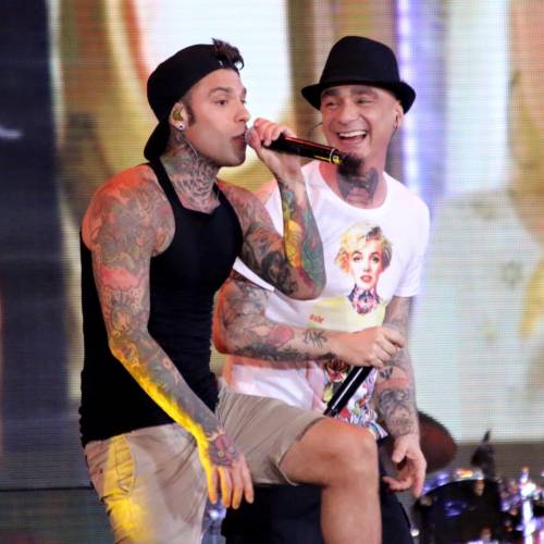 J-Ax e Fedez a San Siro. Potenziati i trasporti