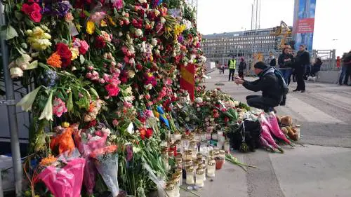 Dopo la strage di Stoccolma anche la Svezia fa dietrofront sull’accoglienza