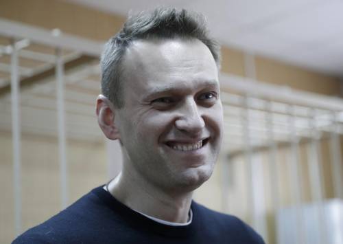"Navalny avvelenato": il blogger russo in terapia intensiva