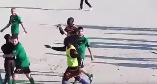 Rissa con pugni e spranghe: ancora violenze dalla squadra di immigrati