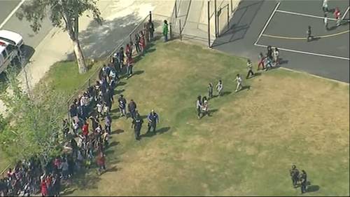 Spari a una scuola elementare, due morti a San Bernardino