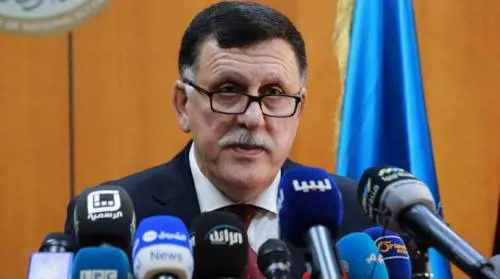 Serraj: "Se non ci aiutate coi migranti rischio terroristi sui barconi"