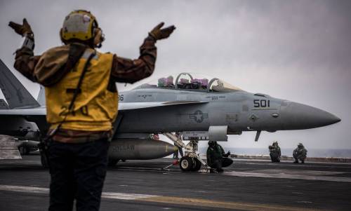 La reazione Usa alle minacce: "Possibili raid in Nord Corea"
