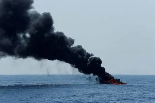 Altra tragedia nel Mediterraneo: almeno cento migranti dispersi